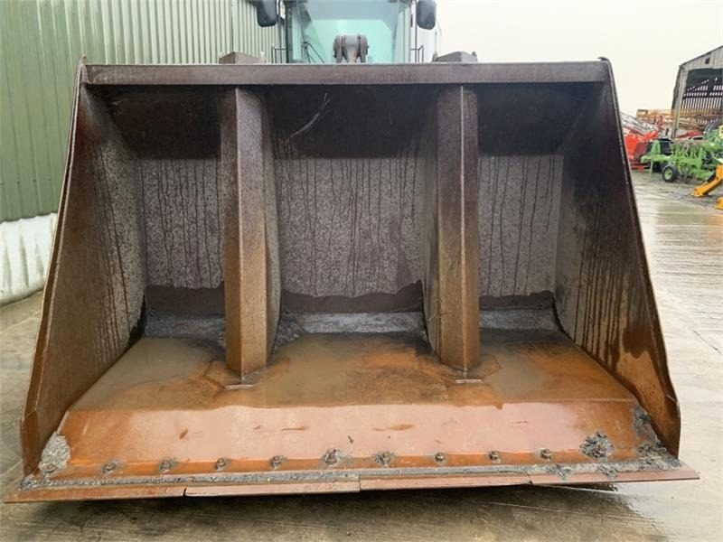 Bac Toe Tip Bucket - Зглобен истоварувач: слика 5 Bac Toe Tip Bucket - Зглобен истоварувач: слика 5