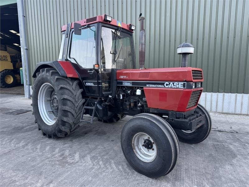 Case International 1056XL 2WD - Трактор: слика 1 Case International 1056XL 2WD - Трактор: слика 1