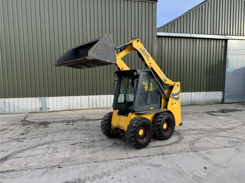 Gehl R135 Skid Steer - Компактен натоварувач: слика 1 Gehl R135 Skid Steer - Компактен натоварувач: слика 1