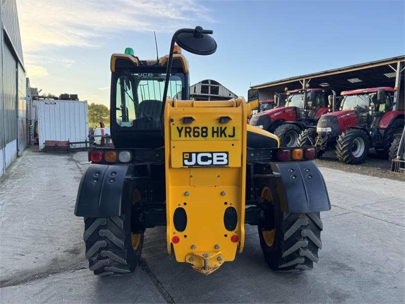 JCB 533-105 Telehandler  - Телескопски ракувач: слика 5 JCB 533-105 Telehandler  - Телескопски ракувач: слика 5