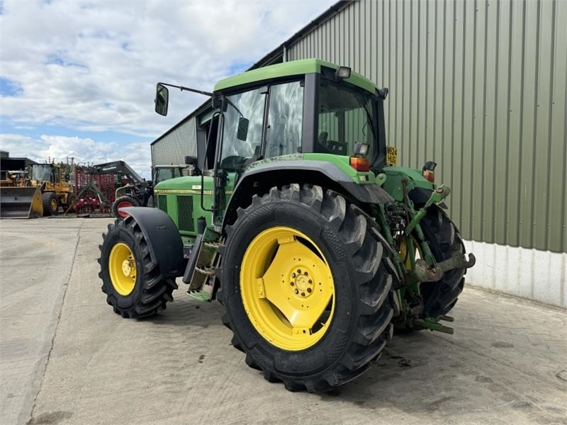 John Deere 6800 Tractor  - Трактор: слика 2 John Deere 6800 Tractor  - Трактор: слика 2