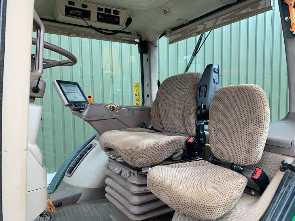 John Deere 7230 R - Трактор: слика 4 John Deere 7230 R - Трактор: слика 4