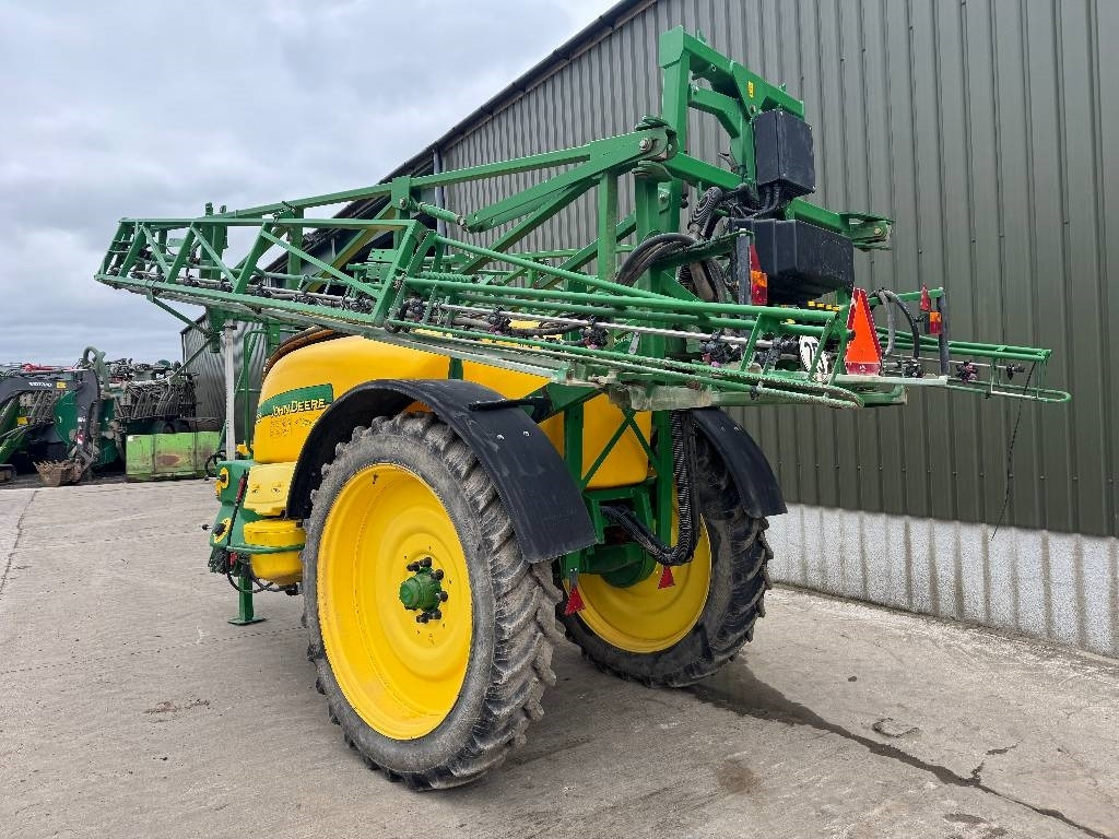 John Deere 732 Trailed Sprayer - Стазен распрскувач: слика 2 John Deere 732 Trailed Sprayer - Стазен распрскувач: слика 2