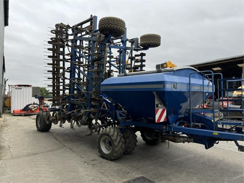 Köckerling Kockerling Triathlon 10m Trailed Seed Drill *Video - Комбајнска семенска дупчалка: слика 4 Köckerling Kockerling Triathlon 10m Trailed Seed Drill *Video - Комбајнска семенска дупчалка: слика 4