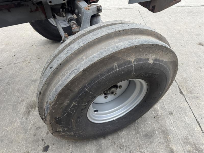 Трактор Massey Ferguson 2680 2WD **Low Hours**: слика 16