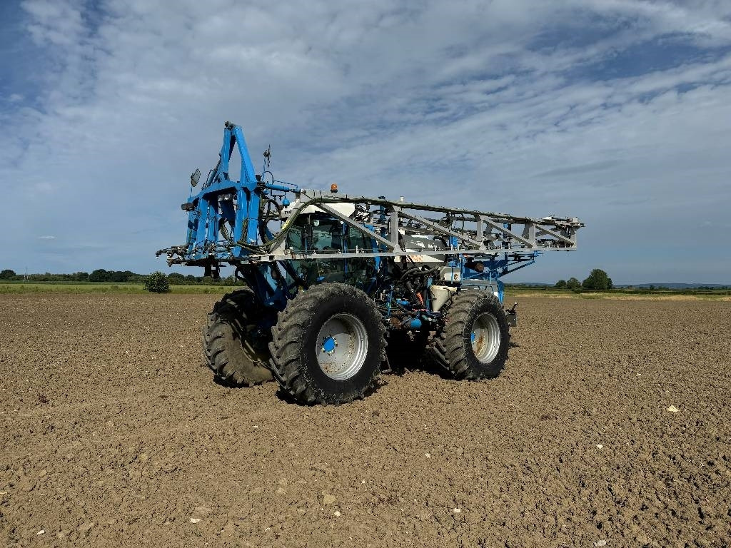 Matrot M44D 36m Self Propelled Sprayer - Самооден распрскувач: слика 1 Matrot M44D 36m Self Propelled Sprayer - Самооден распрскувач: слика 1