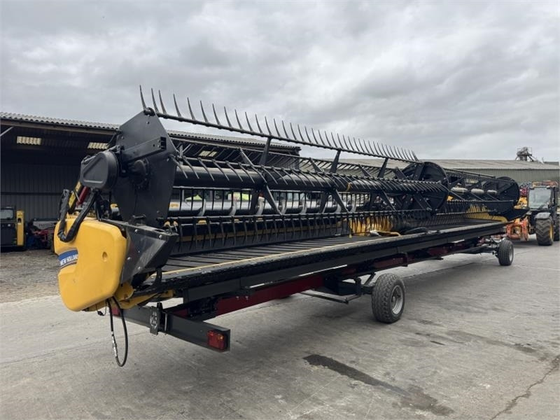 New Holland 8Z40 Draper Header - Додатни делови за жнеач: слика 2 New Holland 8Z40 Draper Header - Додатни делови за жнеач: слика 2