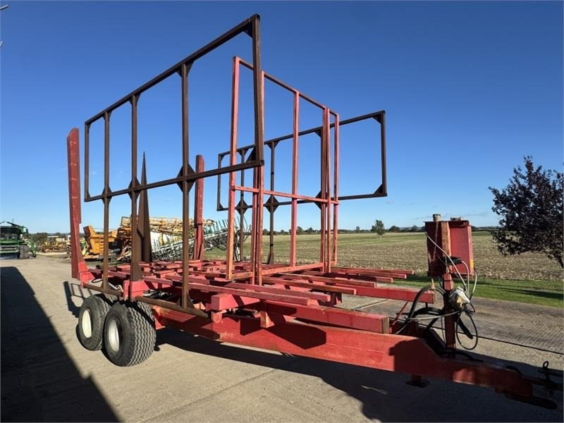 Timik MK 11 Square Bale Chaser/Stacker - Балирка за квадратни бали: слика 3 Timik MK 11 Square Bale Chaser/Stacker - Балирка за квадратни бали: слика 3