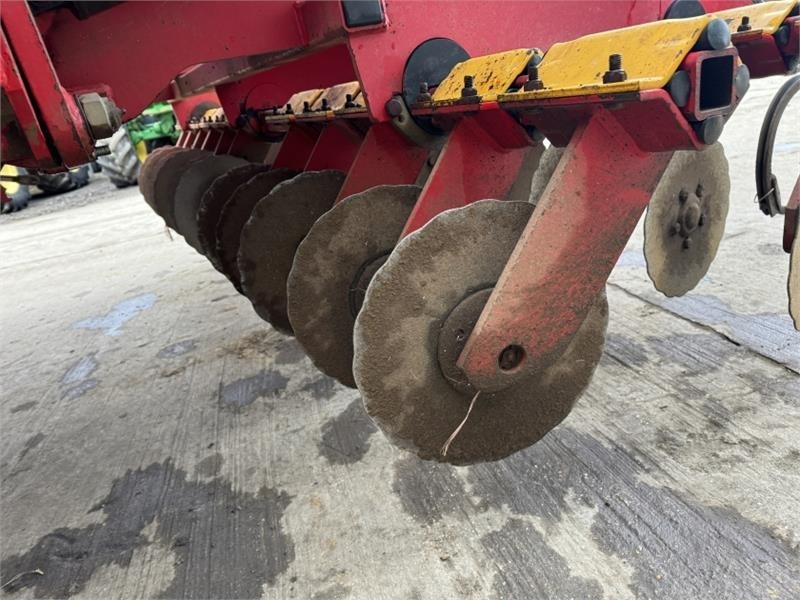 Лизинг на Vaderstad Rapid A600s 6m Seed Drill  Vaderstad Rapid A600s 6m Seed Drill: слика 16