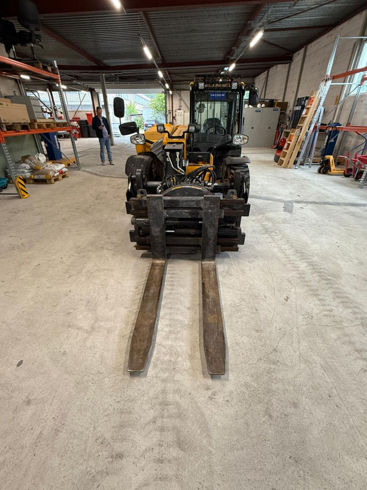 JCB 525-60T5 Hi-Viz - Телескопски натоварувач на тркала: слика 3 JCB 525-60T5 Hi-Viz - Телескопски натоварувач на тркала: слика 3