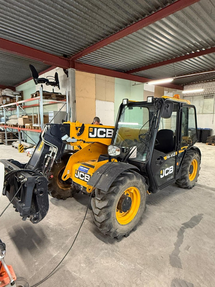 JCB JCB 525-60T5 HiViz - Телескопски натоварувач на тркала: слика 4 JCB JCB 525-60T5 HiViz - Телескопски натоварувач на тркала: слика 4