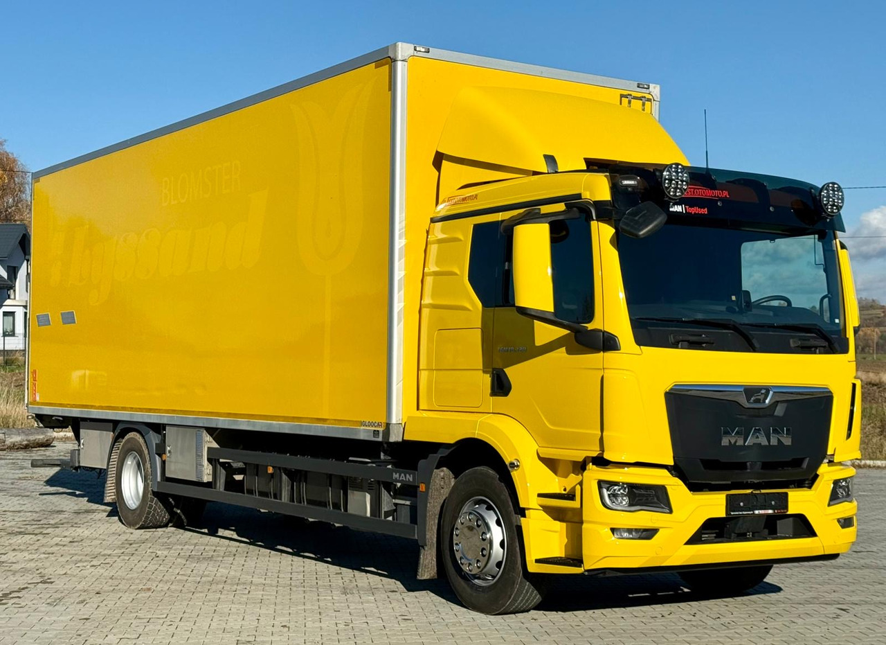 MAN 18.320 / IZOTERMA / GRZANA / WINDA / 20 EUROPALET / AUTOMAT / 170 TYŚ KM / 2021 R / SYPIALKA / CAŁY NA PODUSZKACH / SPROWADZONY / JAK NOWY - Изотермален камион: слика 1 MAN 18.320 / IZOTERMA / GRZANA / WINDA / 20 EUROPALET / AUTOMAT / 170 TYŚ KM / 2021 R / SYPIALKA / CAŁY NA PODUSZKACH / SPROWADZONY / JAK NOWY - Изотермален камион: слика 1