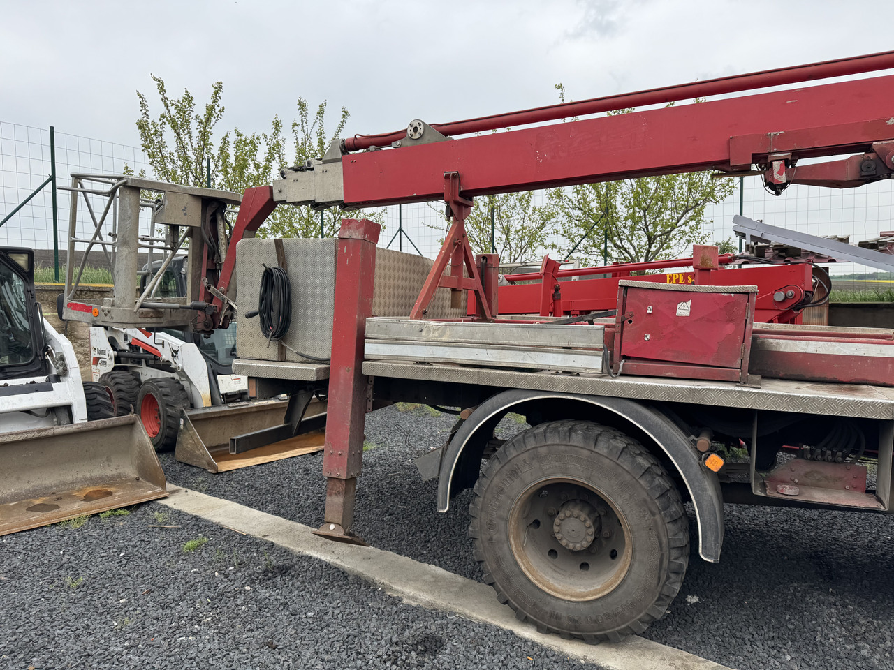 MAN 8-163 / 4X4 / PODNOŚNIK KOSZOWY / NISKI PRZEBIEG - Камион со кран: слика 4 MAN 8-163 / 4X4 / PODNOŚNIK KOSZOWY / NISKI PRZEBIEG - Камион со кран: слика 4