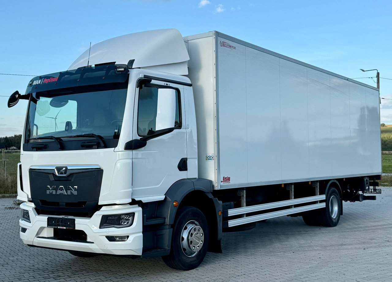 MAN TGM 15.290 / CHŁODNIA / WINDA / 8.3 M DŁUGOŚCI / 20 EUROPALET / THERMO KING / +30/-30 / AUTOMAT / 2021 ROK / SERWISOWANY - Камион ладилник: слика 2 MAN TGM 15.290 / CHŁODNIA / WINDA / 8.3 M DŁUGOŚCI / 20 EUROPALET / THERMO KING / +30/-30 / AUTOMAT / 2021 ROK / SERWISOWANY - Камион ладилник: слика 2