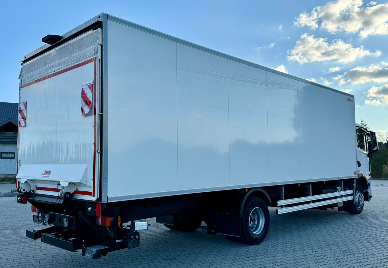 MAN TGM 15.290 / CHŁODNIA / WINDA / 8.3 M DŁUGOŚCI / 20 EUROPALET / THERMO KING / +30/-30 / AUTOMAT / 2021 ROK / SERWISOWANY - Камион ладилник: слика 3 MAN TGM 15.290 / CHŁODNIA / WINDA / 8.3 M DŁUGOŚCI / 20 EUROPALET / THERMO KING / +30/-30 / AUTOMAT / 2021 ROK / SERWISOWANY - Камион ладилник: слика 3