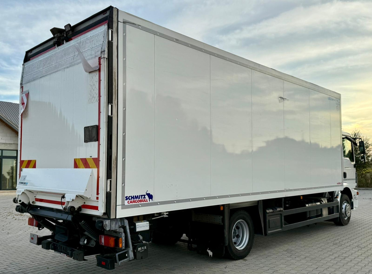 MAN TGM 15.290 / CHŁODNIA / WINDA / SCHMITZ / 18 PALET / AUTOMAT / NISKI PRZEBIEG / 2020 ROK / EURO 6 - Камион ладилник: слика 5 MAN TGM 15.290 / CHŁODNIA / WINDA / SCHMITZ / 18 PALET / AUTOMAT / NISKI PRZEBIEG / 2020 ROK / EURO 6 - Камион ладилник: слика 5