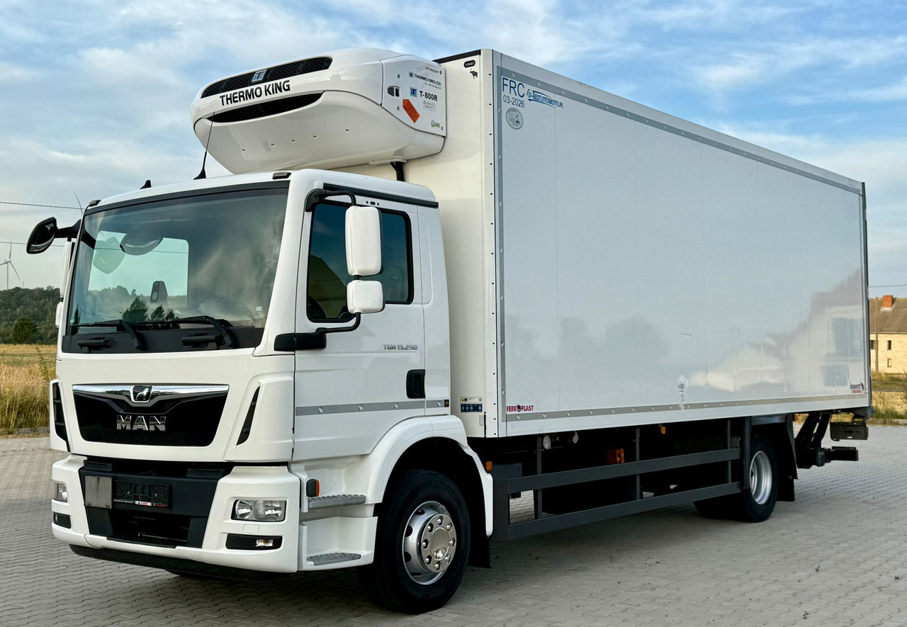 MAN TGM 15.290 / CHŁODNIA / WINDA / SCHMITZ / 18 PALET / AUTOMAT / NISKI PRZEBIEG / 2020 ROK / EURO 6 - Камион ладилник: слика 2 MAN TGM 15.290 / CHŁODNIA / WINDA / SCHMITZ / 18 PALET / AUTOMAT / NISKI PRZEBIEG / 2020 ROK / EURO 6 - Камион ладилник: слика 2