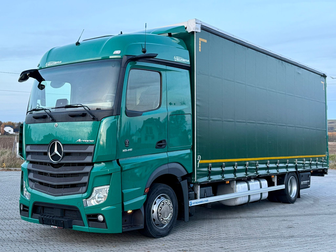 MERCEDES-BENZ ACTROS 1845 / FIRANKA / 19 EUROPALET / DUŻA KABINA / AUTOMAT / 2021 - Камион со церада: слика 2 MERCEDES-BENZ ACTROS 1845 / FIRANKA / 19 EUROPALET / DUŻA KABINA / AUTOMAT / 2021 - Камион со церада: слика 2