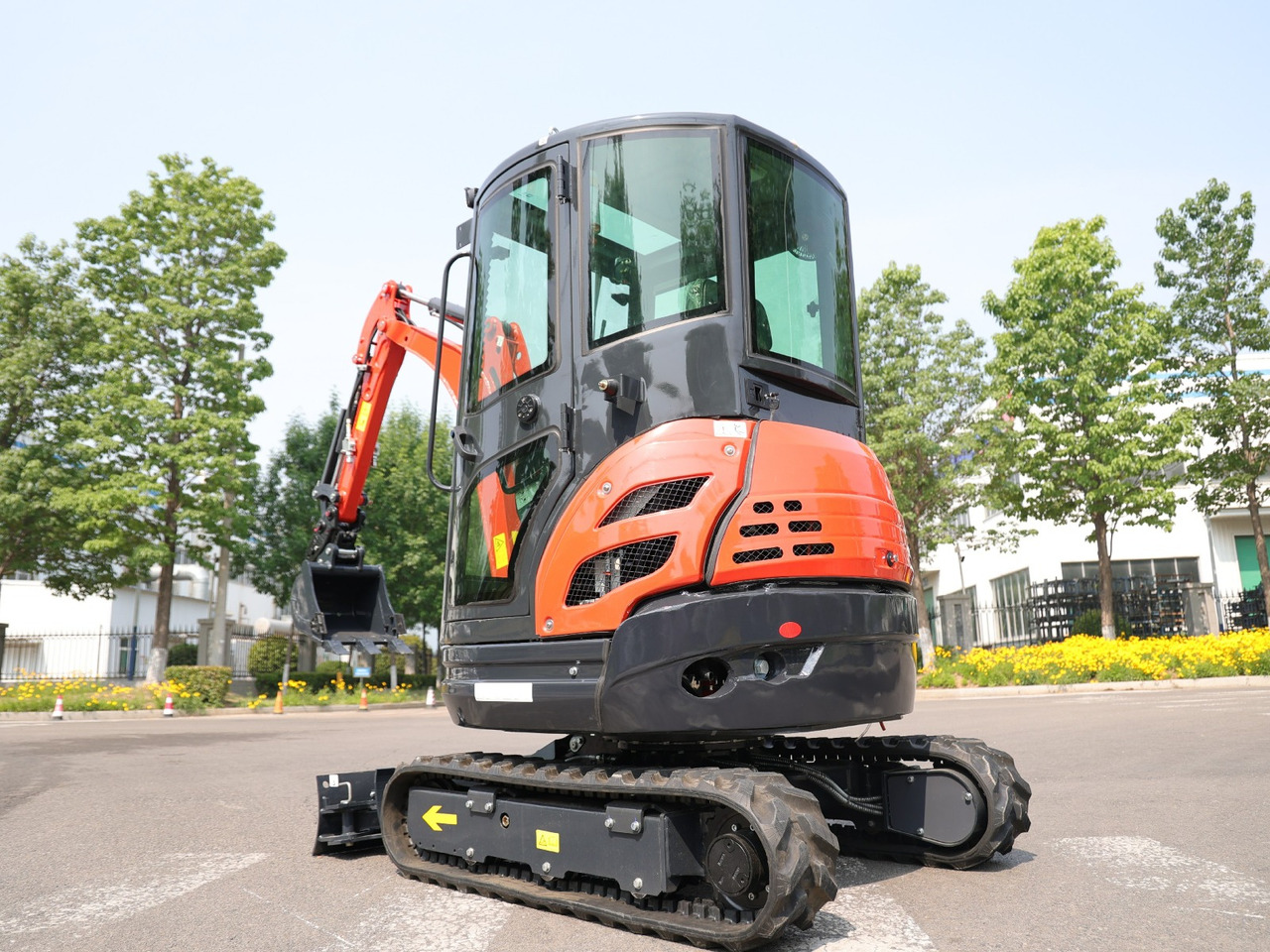 KUBOTA Diesel Mini excavator 2.5 Ton - Müller Machinery MB 25 Plus - VKSH - Мини багер: слика 4 KUBOTA Diesel Mini excavator 2.5 Ton - Müller Machinery MB 25 Plus - VKSH - Мини багер: слика 4