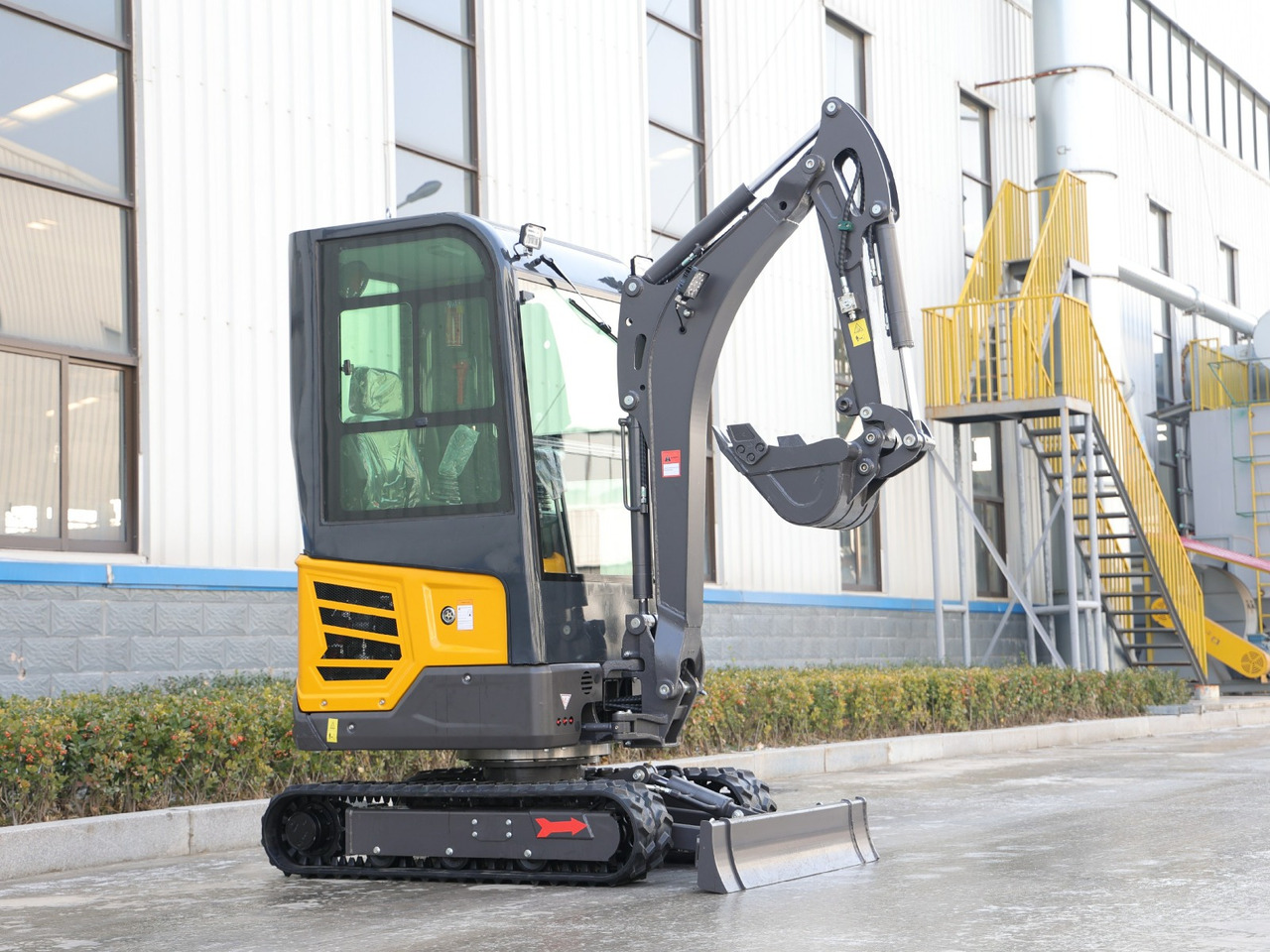 KUBOTA Diesel Mini excavator 2 Ton - Müller Machinery MB 20 - KSH - Мини багер: слика 5 KUBOTA Diesel Mini excavator 2 Ton - Müller Machinery MB 20 - KSH - Мини багер: слика 5