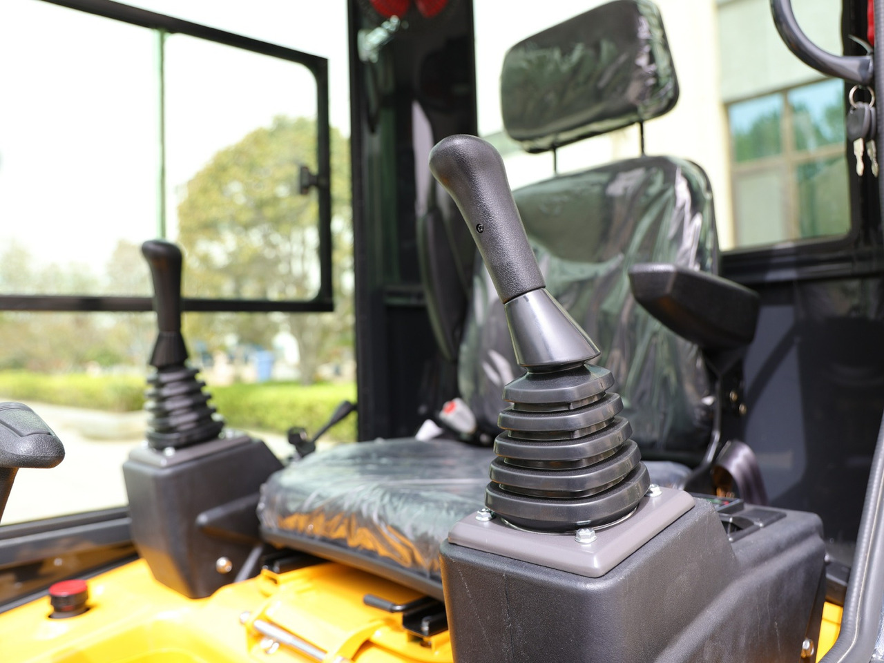 Müller Machinery Diesel Mini excavator 1.8 Ton - Müller Machinery MB 18 - KSH Laidong KB385B Motor - Мини багер: слика 4 Müller Machinery Diesel Mini excavator 1.8 Ton - Müller Machinery MB 18 - KSH Laidong KB385B Motor - Мини багер: слика 4