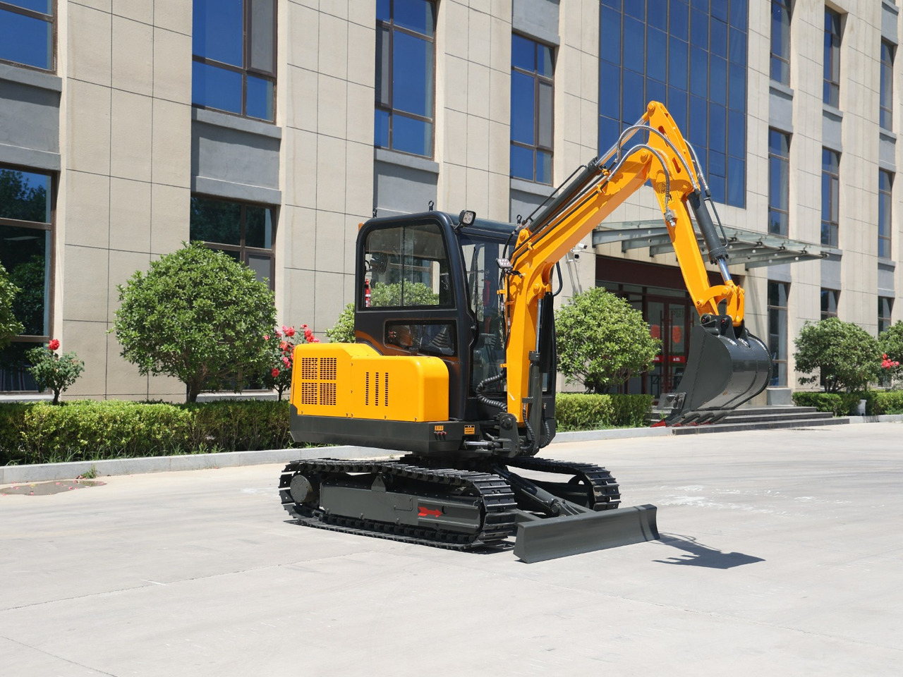 Müller Machinery Diesel Mini excavator 4 ton - Müller Machinery MB 40 - KSH Xinchai  4D32  Motor - Мини багер: слика 3 Müller Machinery Diesel Mini excavator 4 ton - Müller Machinery MB 40 - KSH Xinchai  4D32  Motor - Мини багер: слика 3