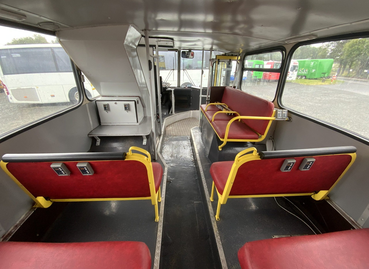 Двокатен автобус MAN SD 200: слика 18