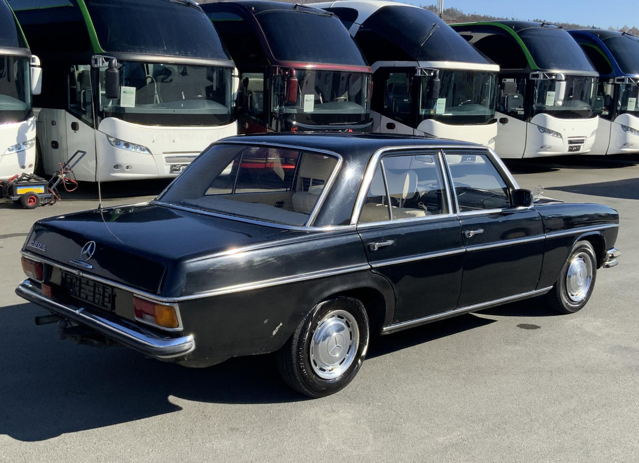 Mercedes-Benz 200 D/8 - Автомобил: слика 4 Mercedes-Benz 200 D/8 - Автомобил: слика 4