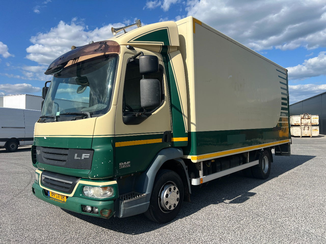 DAF LF 45 45.220, 12T, Airco - Камион сандучар: слика 1 DAF LF 45 45.220, 12T, Airco - Камион сандучар: слика 1