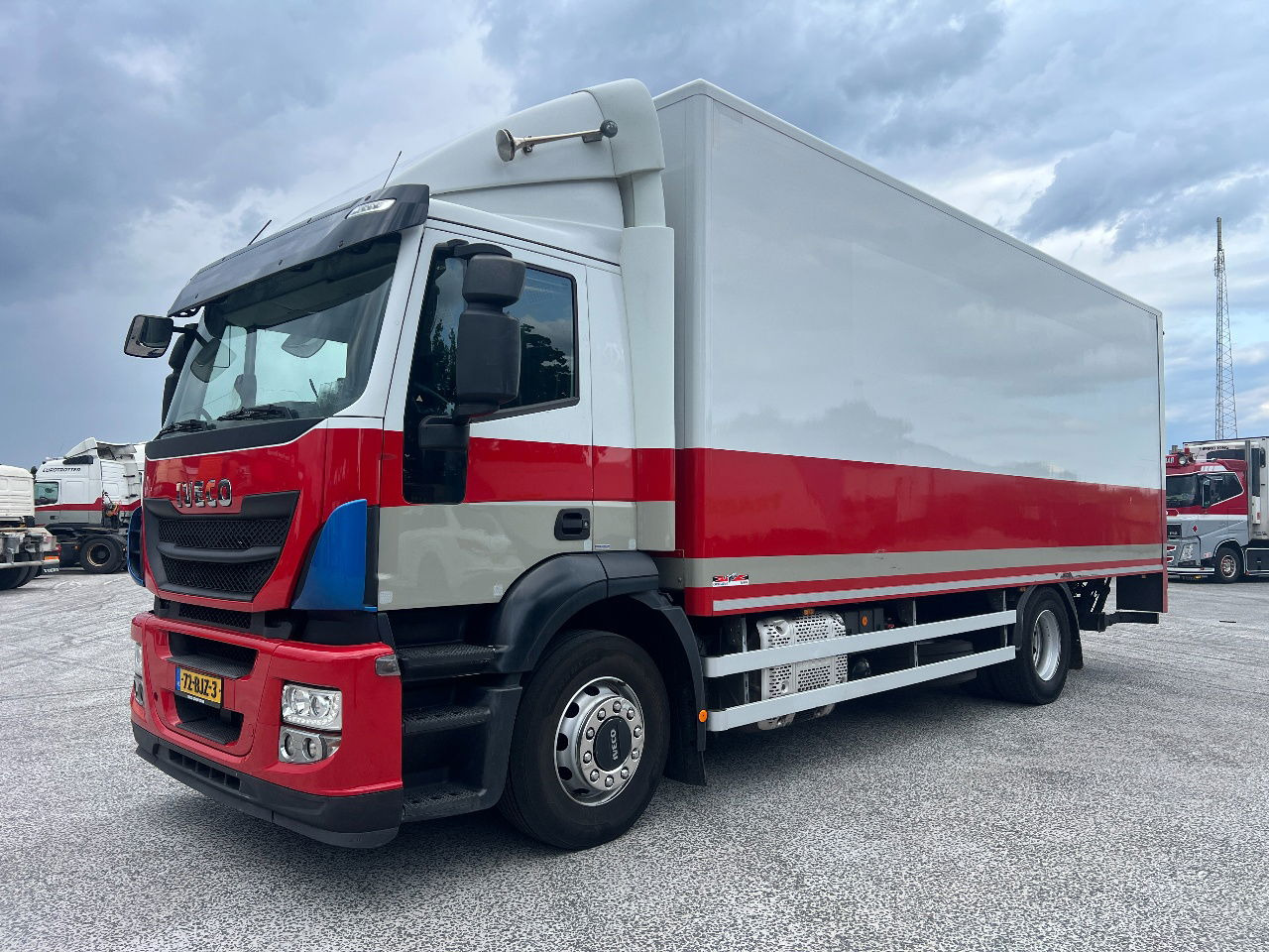 Iveco Stralis 310 AD, 19Ton, Euro 6 - Камион сандучар: слика 1 Iveco Stralis 310 AD, 19Ton, Euro 6 - Камион сандучар: слика 1