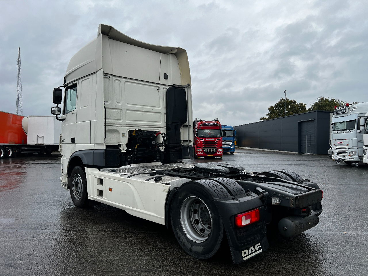 DAF XF 460 SSC, Retarder, Full spoiler - Камион влекач: слика 4 DAF XF 460 SSC, Retarder, Full spoiler - Камион влекач: слика 4