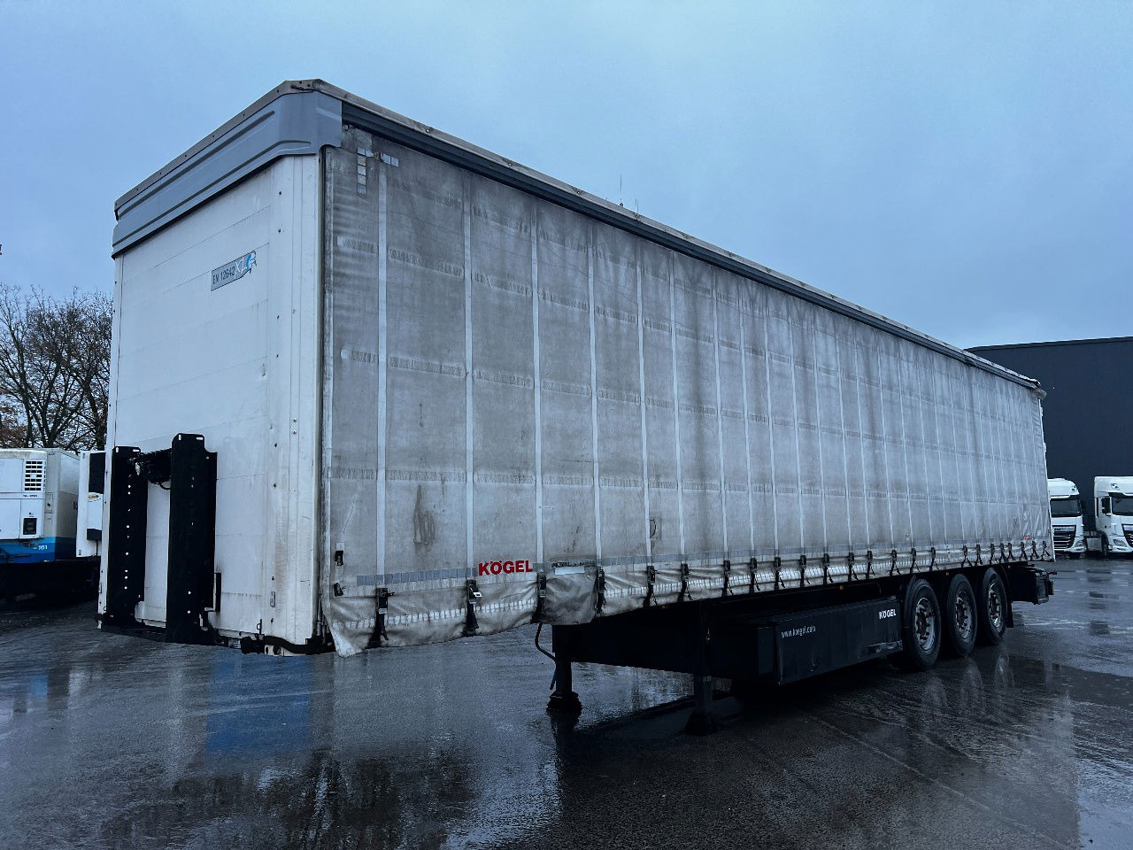 Kögel SN24 met liftas en SAF assen - Полуприколка со церада: слика 1 Kögel SN24 met liftas en SAF assen - Полуприколка со церада: слика 1