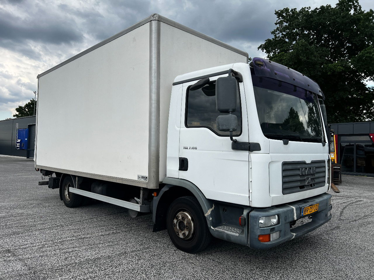 MAN TGL 7.180 Euro 3, Aut - Камион сандучар: слика 2 MAN TGL 7.180 Euro 3, Aut - Камион сандучар: слика 2