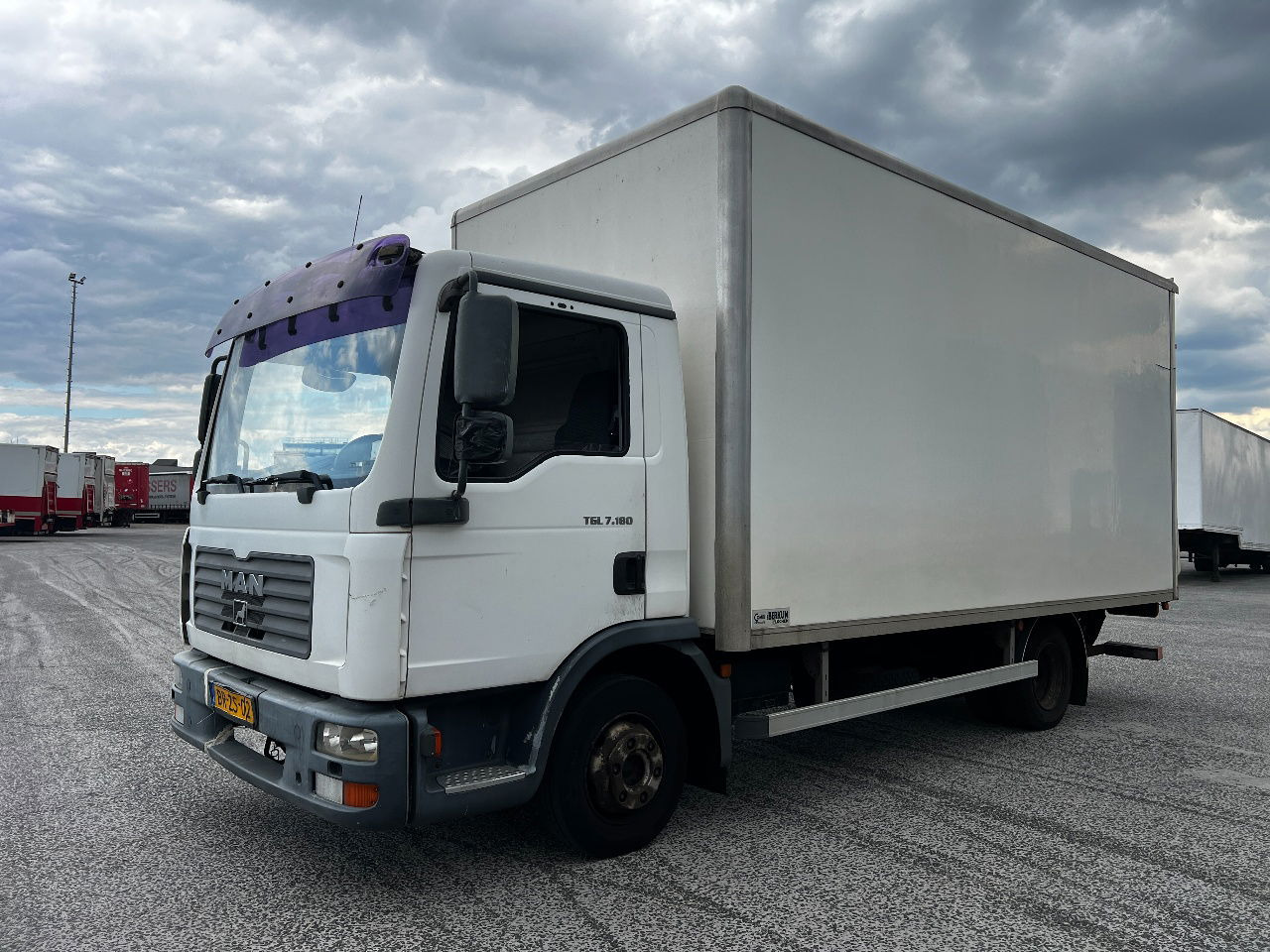 MAN TGL 7.180 Euro 3, Aut - Камион сандучар: слика 1 MAN TGL 7.180 Euro 3, Aut - Камион сандучар: слика 1