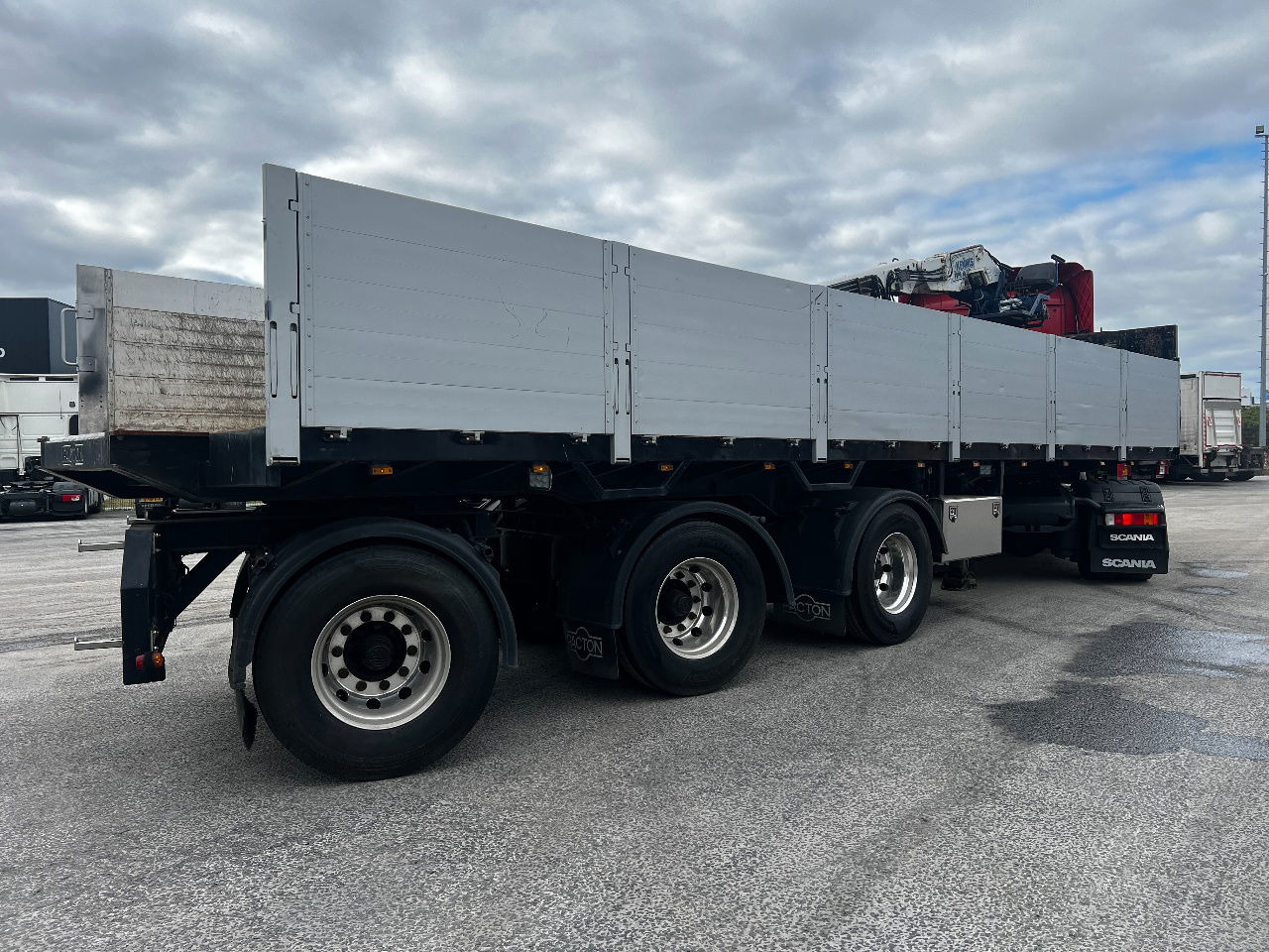 Pacton Stenenoplegger met Kennis 14.000 Kraan, Crane - Полуприколка платформа: слика 4 Pacton Stenenoplegger met Kennis 14.000 Kraan, Crane - Полуприколка платформа: слика 4