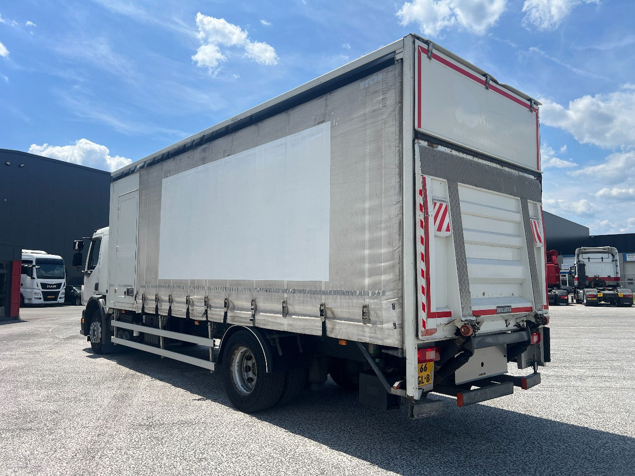 Volvo FE 250 Euro 6, 19T - Камион со церада: слика 4 Volvo FE 250 Euro 6, 19T - Камион со церада: слика 4
