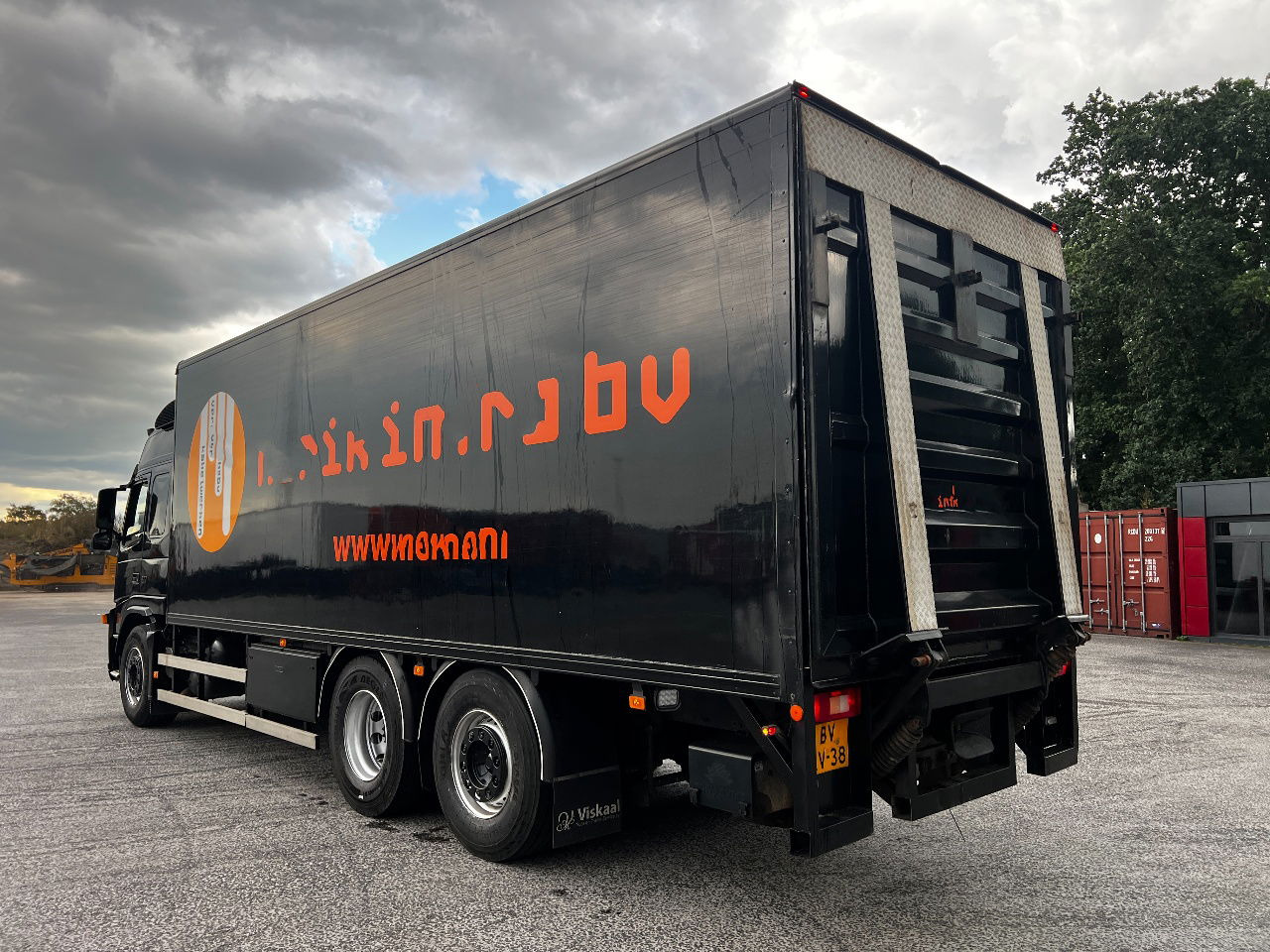 Volvo FM 9.300 Globe 6x2, Euro 5 - Камион сандучар: слика 4 Volvo FM 9.300 Globe 6x2, Euro 5 - Камион сандучар: слика 4