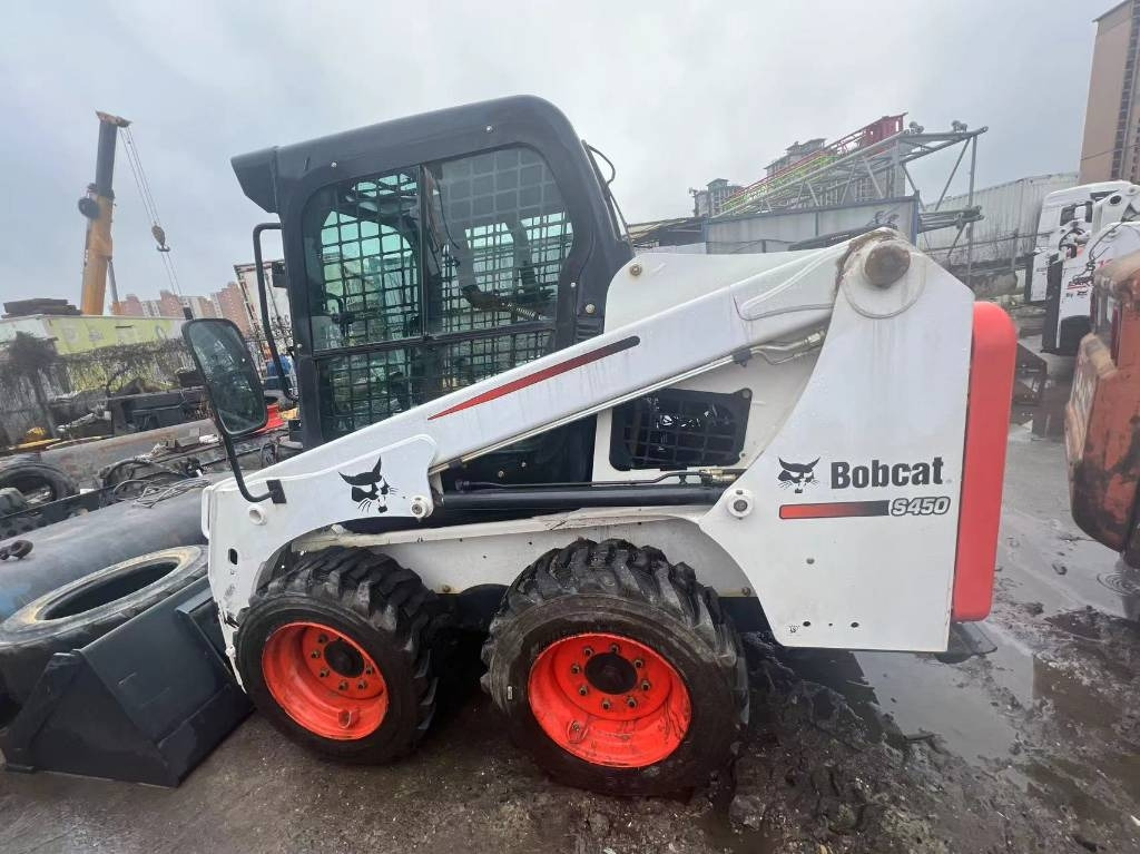 Bobcat S 450 - Компактен натоварувач: слика 1 Bobcat S 450 - Компактен натоварувач: слика 1