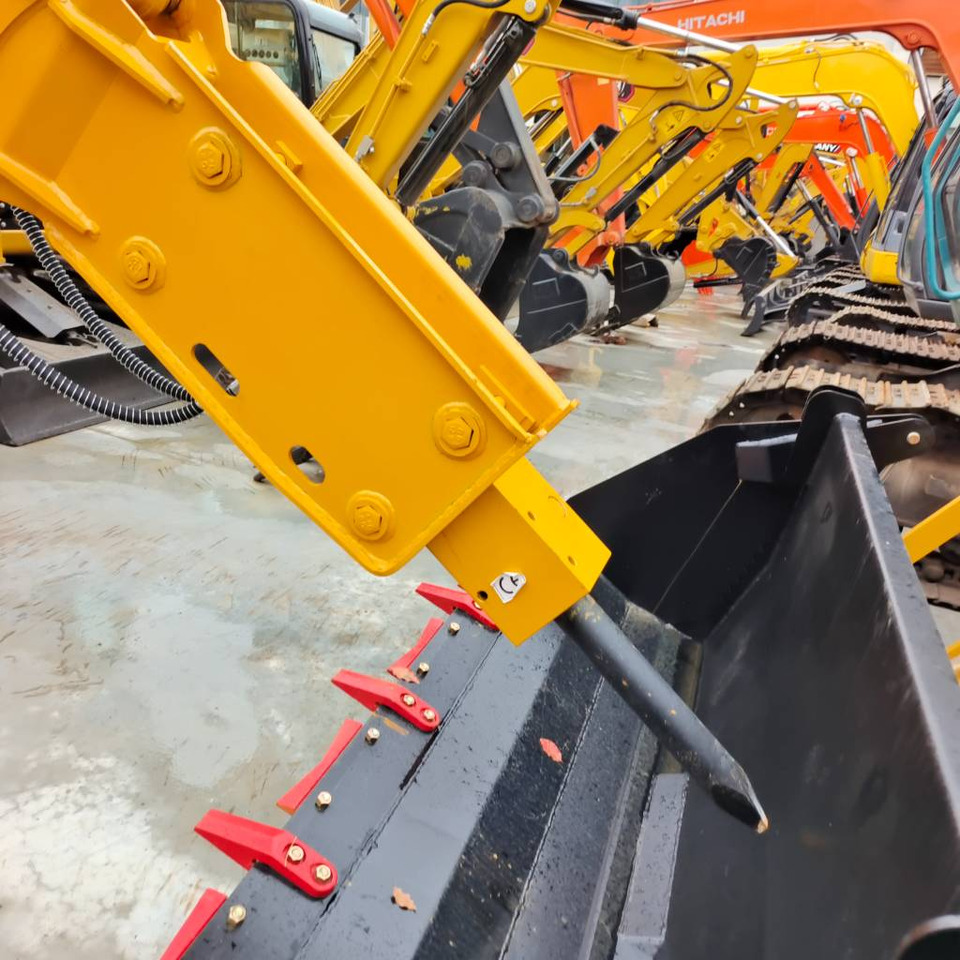 CAT 100% new caterpillar 420 F - Ровокопач: слика 2 CAT 100% new caterpillar 420 F - Ровокопач: слика 2