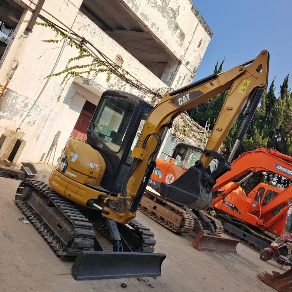 CAT 303 CR - Мини багер: слика 5 CAT 303 CR - Мини багер: слика 5