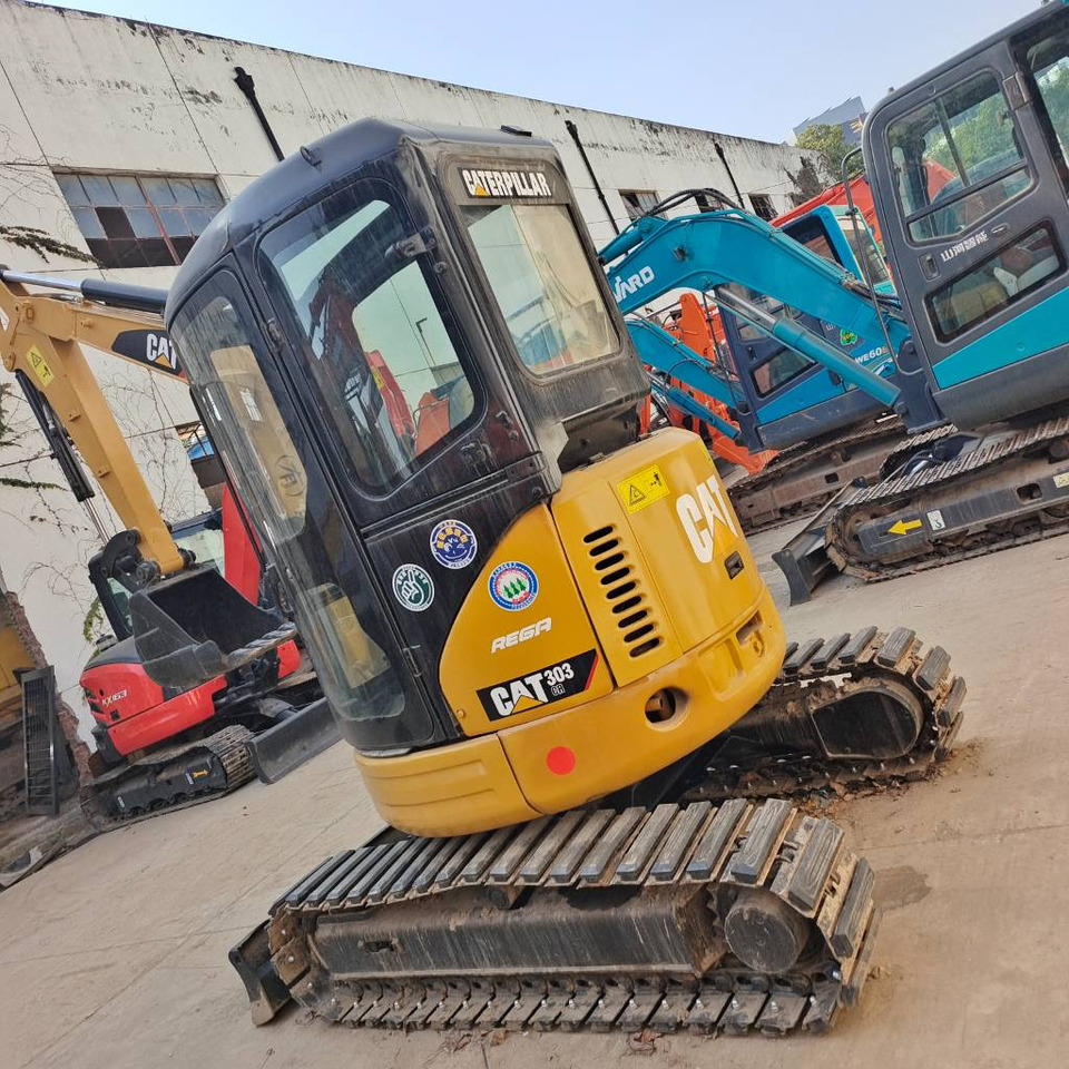 CAT 303 CR - Мини багер: слика 4 CAT 303 CR - Мини багер: слика 4