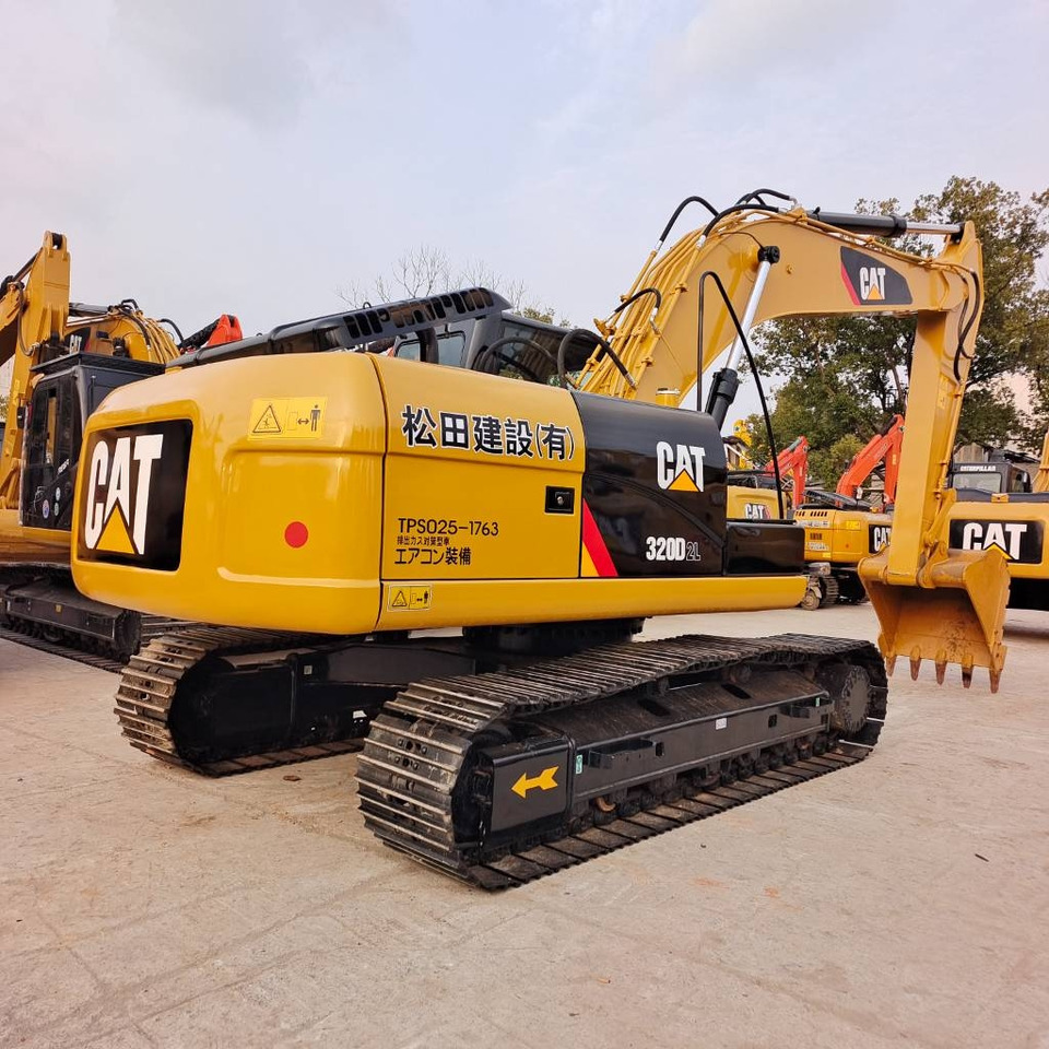 CAT 320D - Багер гасеничар: слика 1 CAT 320D - Багер гасеничар: слика 1