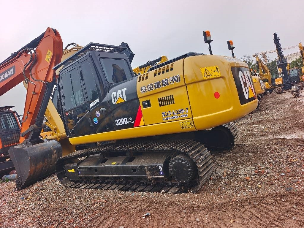 CAT 320D - Багер гасеничар: слика 4 CAT 320D - Багер гасеничар: слика 4