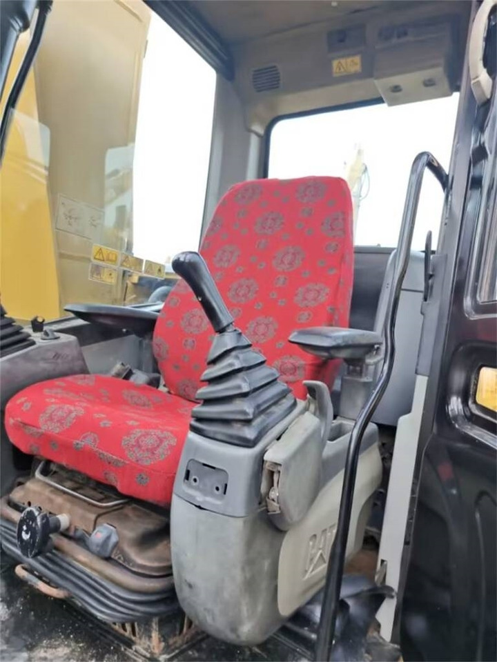 CAT 323 D - Багер гасеничар: слика 4 CAT 323 D - Багер гасеничар: слика 4