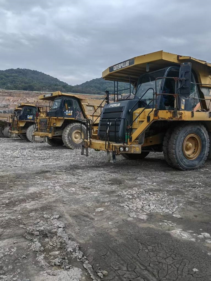 CAT 773 F - Голем истоварувач/ Камион за камења: слика 2 CAT 773 F - Голем истоварувач/ Камион за камења: слика 2