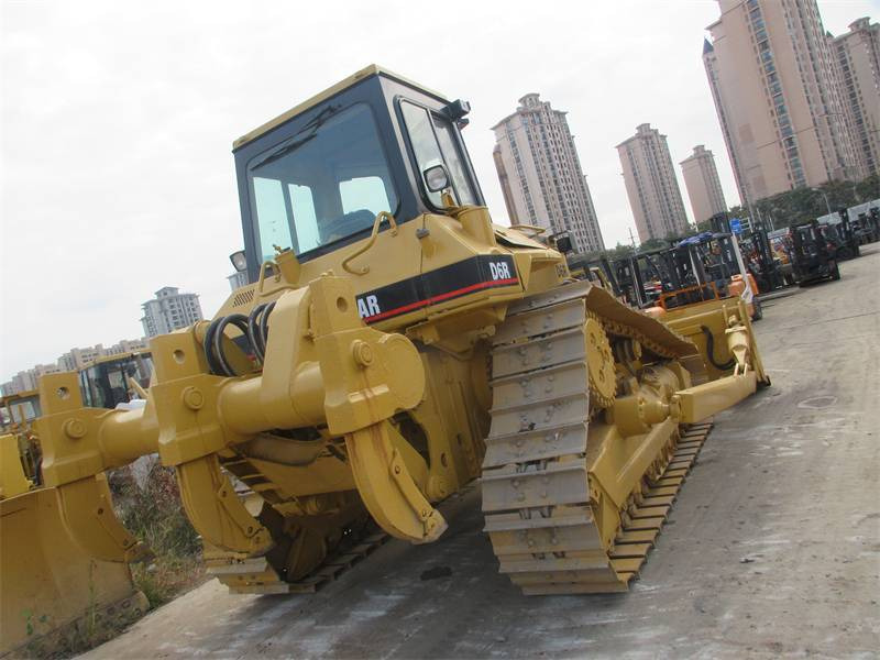 CAT D 6 R - Порамнувач: слика 3 CAT D 6 R - Порамнувач: слика 3