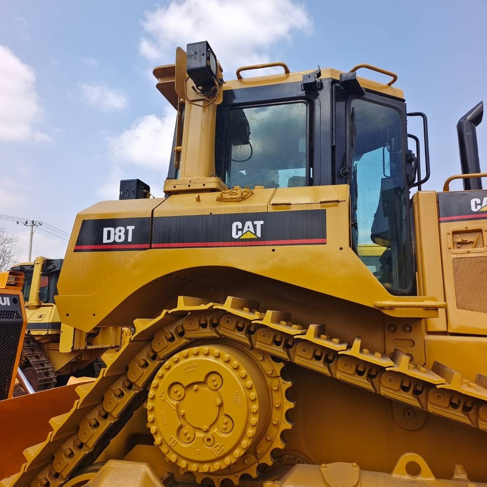 CAT D 8 T - Булдожер: слика 2 CAT D 8 T - Булдожер: слика 2