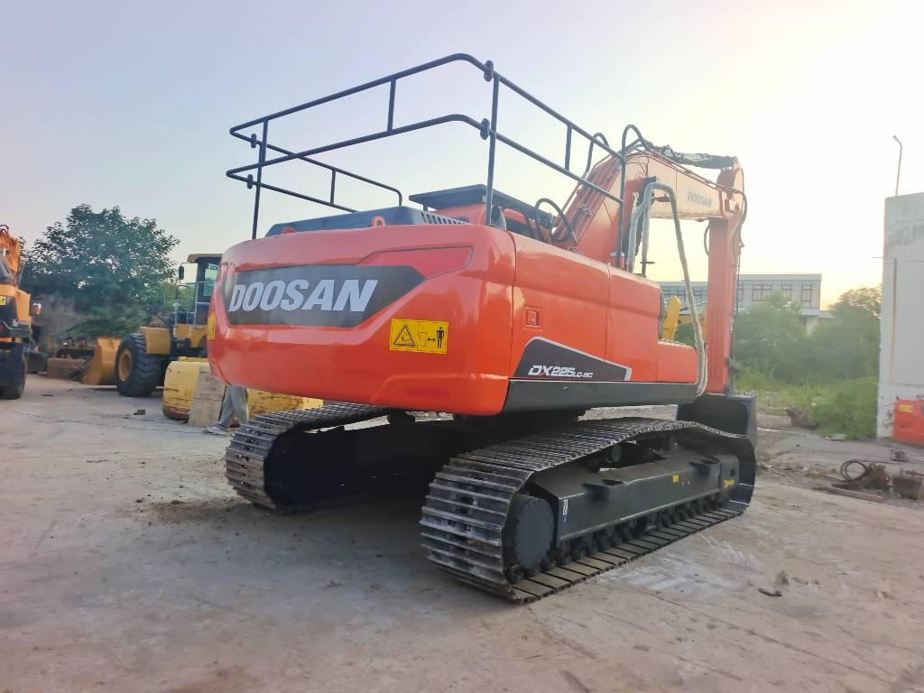 Doosan DX 225 LC - Багер гасеничар: слика 1 Doosan DX 225 LC - Багер гасеничар: слика 1