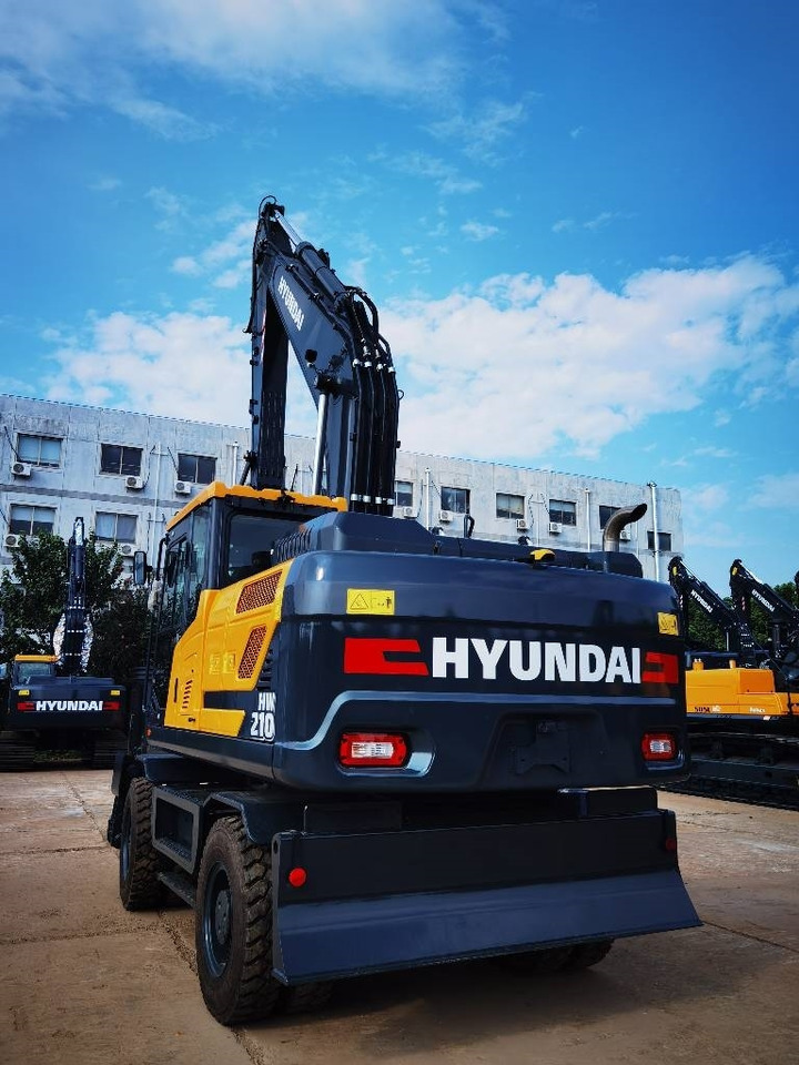 Hyundai 210W-9 - Багер на тркала: слика 2 Hyundai 210W-9 - Багер на тркала: слика 2