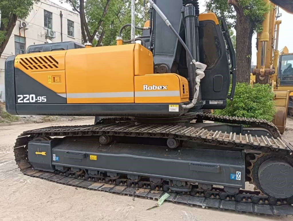 Лизинг на  Hyundai 220 LC-9S Hyundai 220 LC-9S: слика 7